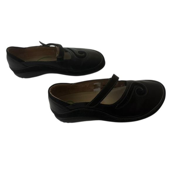 NAOT Matai Swirl Mary Jane Shoes Black Leather EU37 US 6-6.5 Excellent Like NWOT - Picture 5 of 13